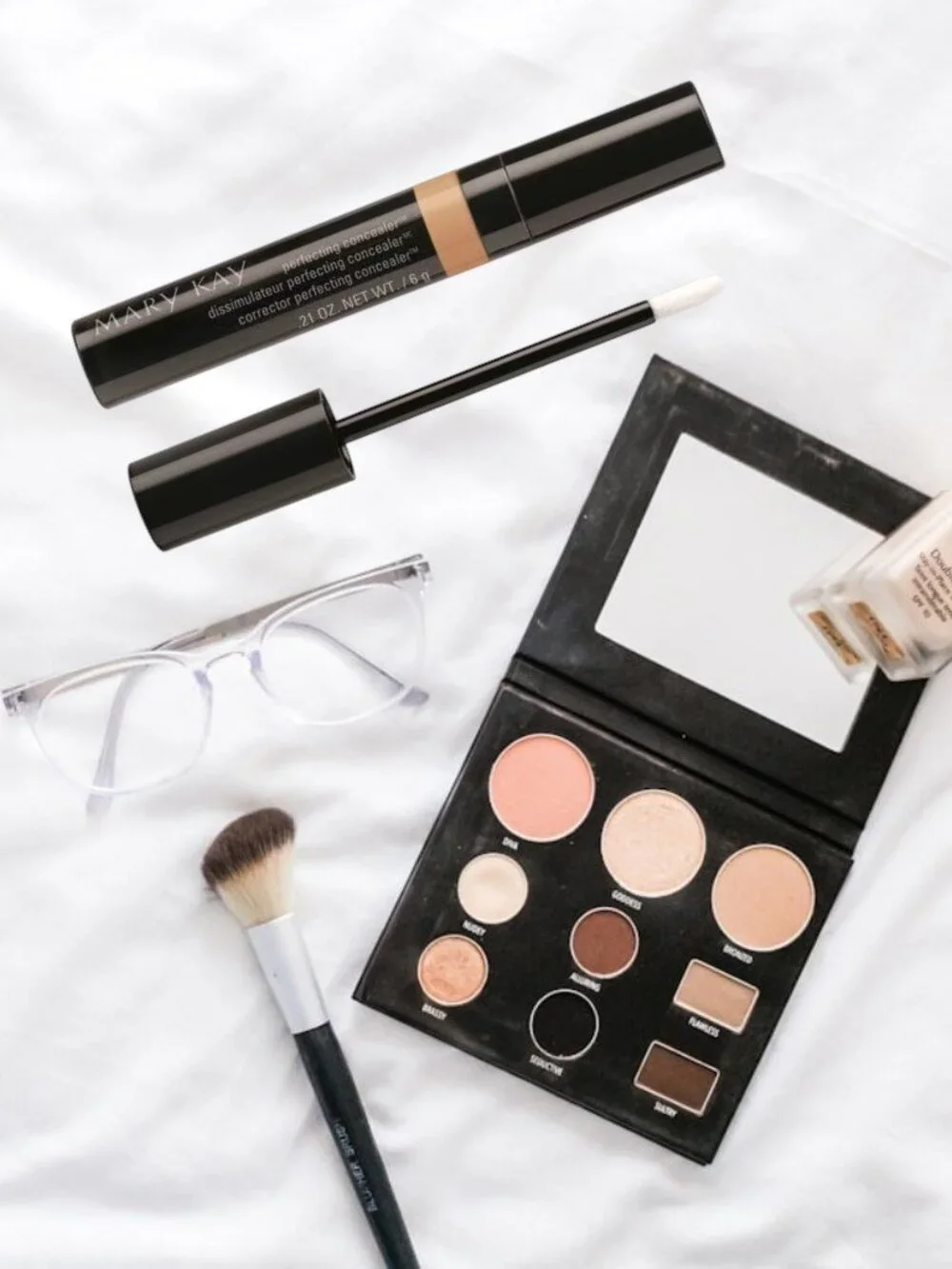 Mary Kay® Deep Beige Perfecting Concealer ✨NIB✨